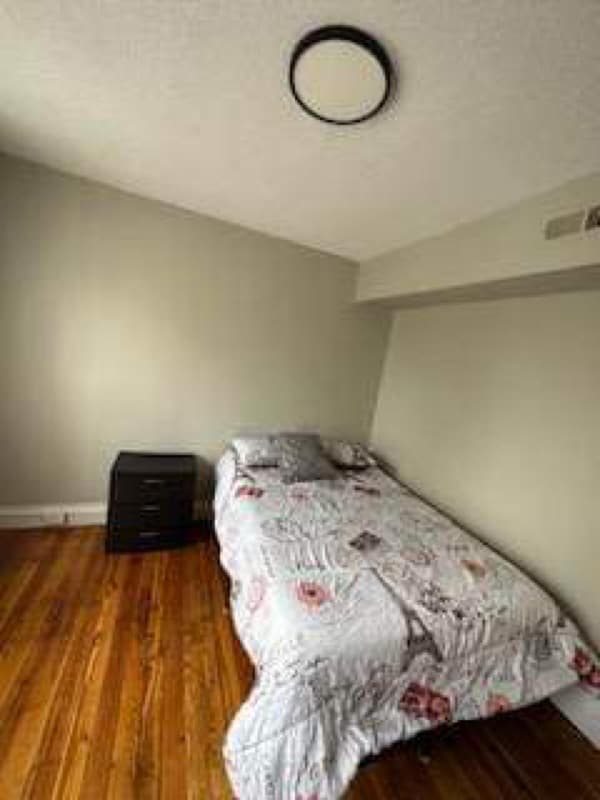 Photo - 35 Healey St Unidad 3rd Floor