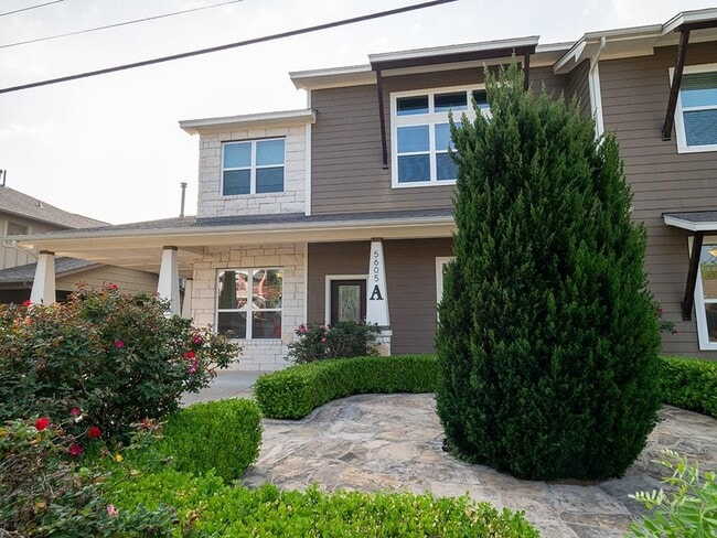 Photo - 5605 Roosevelt Ave