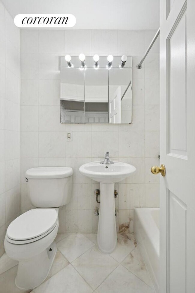 Photo - 401 W 56th St