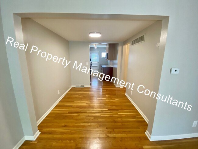 Photo - Kansas City midtown living 1 bed 1 bath home for rent! Unidad 2