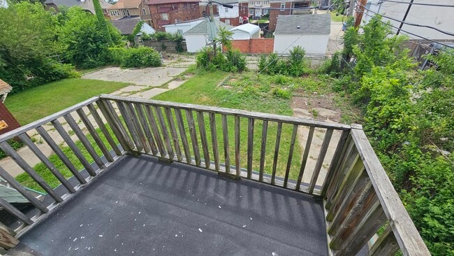 Photo - 345 W Nevada St