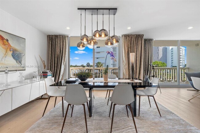 Photo - 9111 E Bay Harbor Dr Unit 4