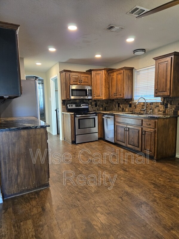 Photo - 4924 Harvard Dr