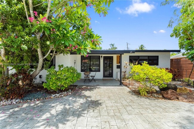 Photo - 228 NE 16th Ave