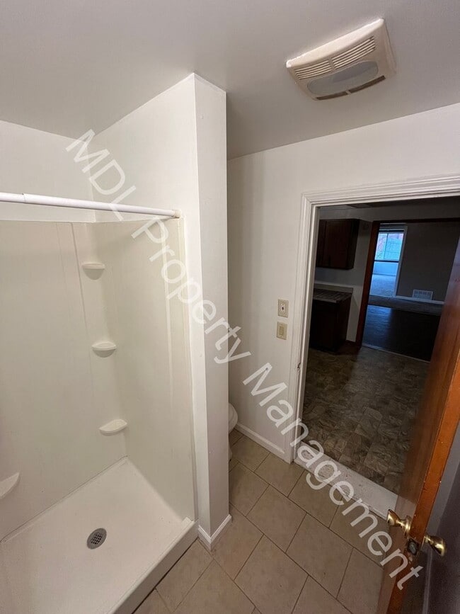 Photo - 206 Harold St Unit B