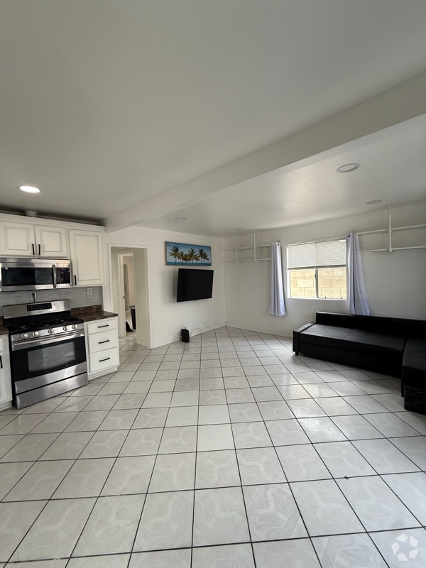 Building Photo - 22418 Elaine Ave Rental
