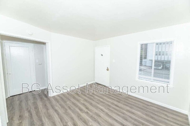 Photo - 3021 California St