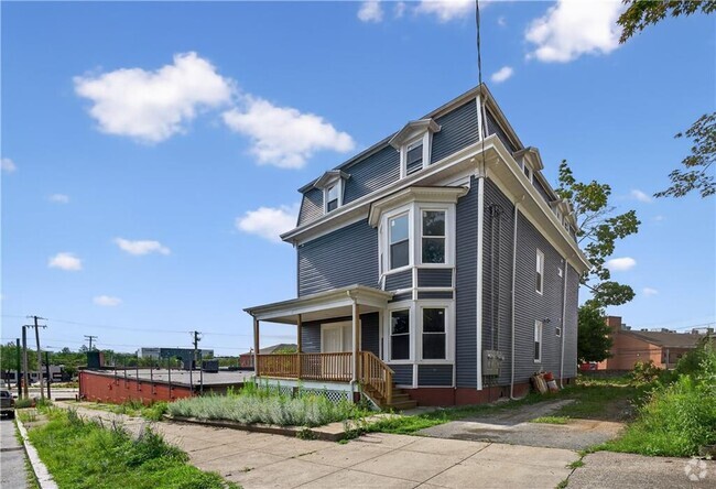 Building Photo - 14 Duncan Ave Rental