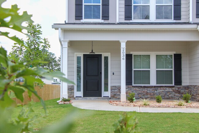 Photo - 2036 Warbler Dr