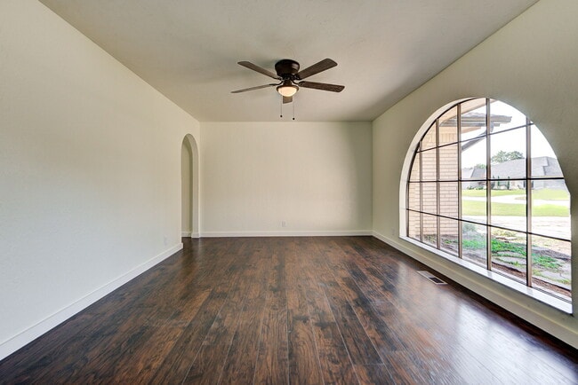 Photo - 8229 NW 115th St