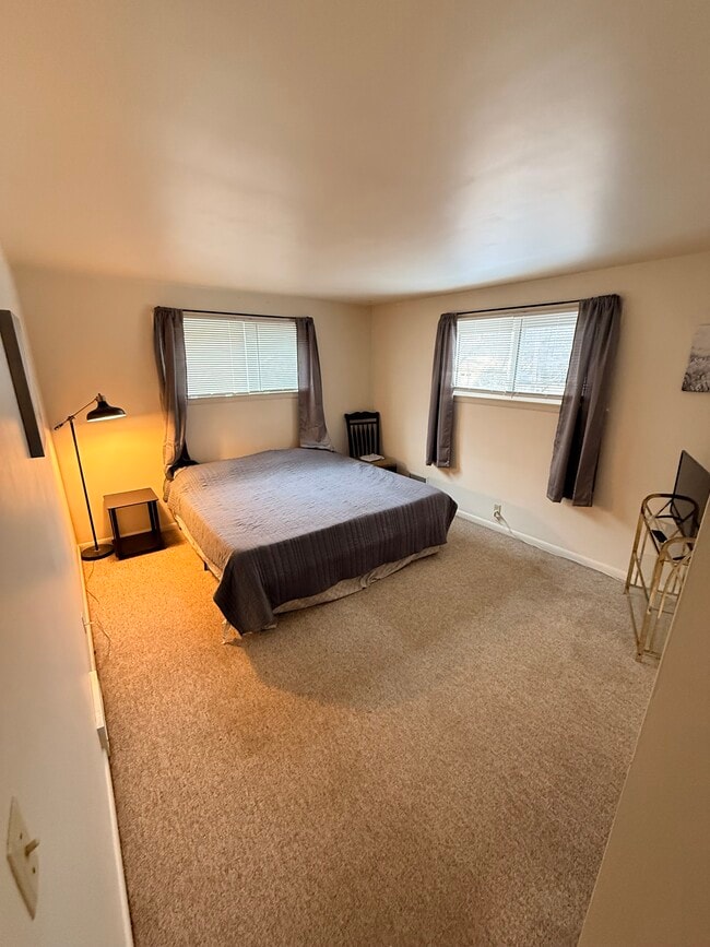 Photo - 310 Poplar St