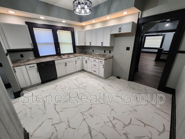 Photo - 1723 Thompson Ave