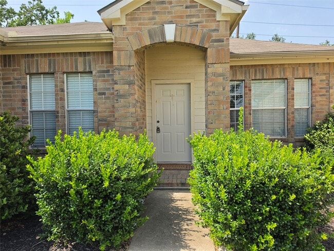 Photo - 7002 Plaza Del Sol Dr