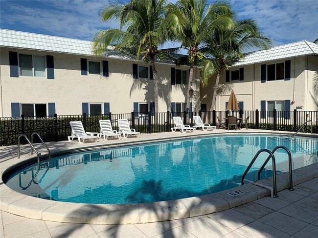 Building Photo - 8605 SW 68th Ct Unit 1 Rental