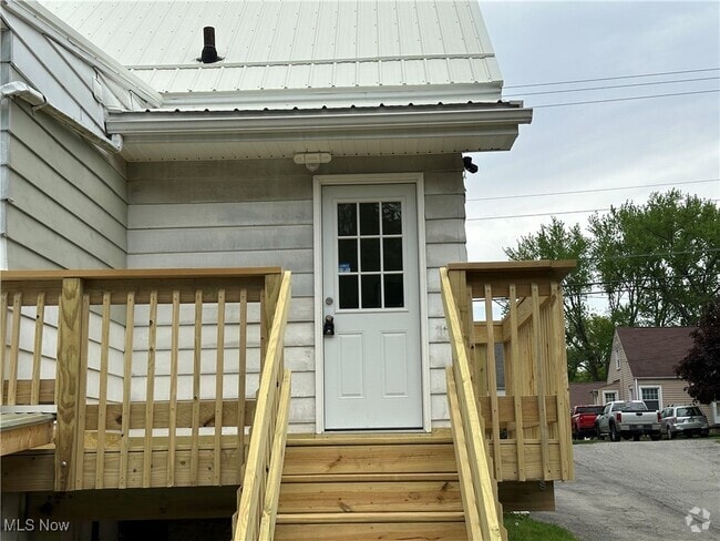 Building Photo - 119 Shields Rd Rental