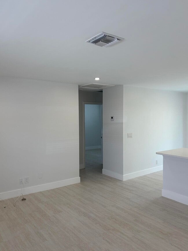 Photo - 2812 Duke Ln