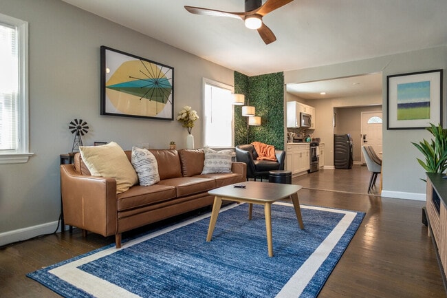 Building Photo - 248 Hawthorne Ave Unit ID1265779P Rental