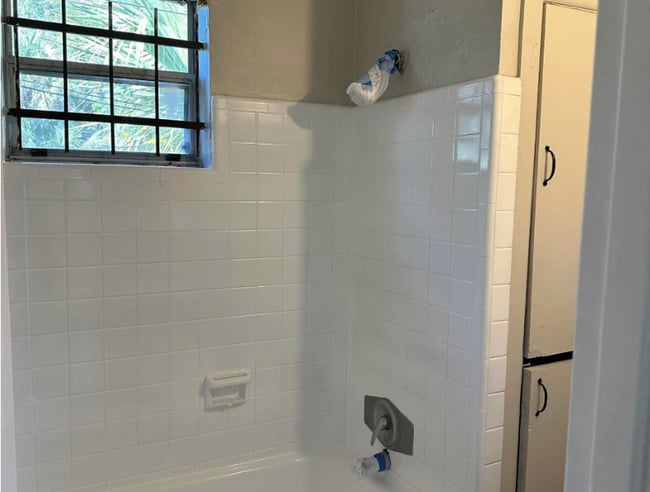 Photo - 112 W 17th St
