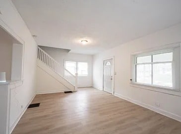 Photo - 1331 W 34th St