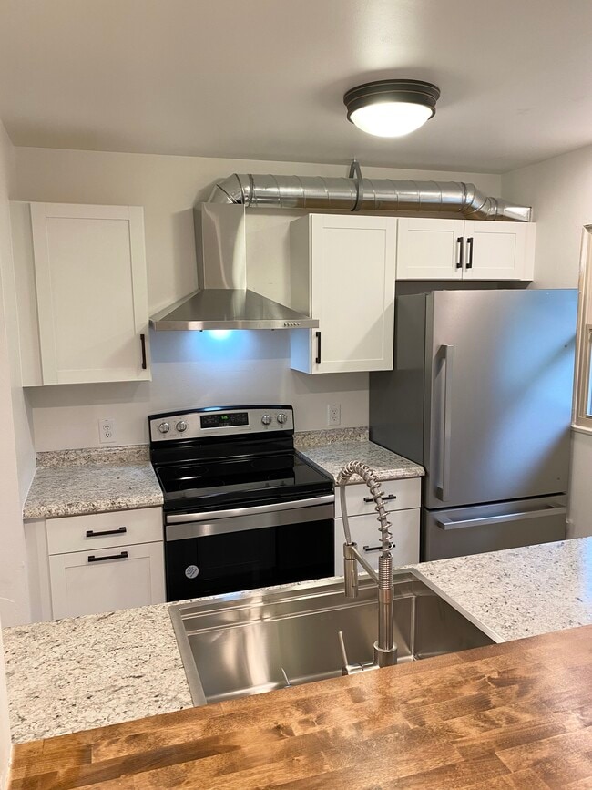 Photo - 5040 Amy Dr Unit 1