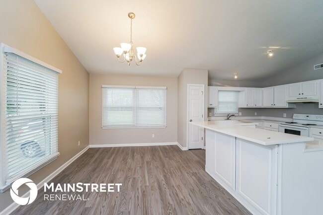 Photo - 507 Fergusson Fife Ave