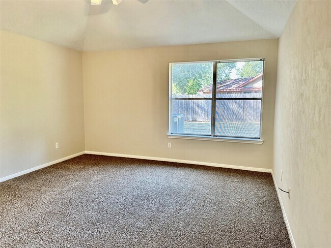 Photo - 7114 River Ml Dr