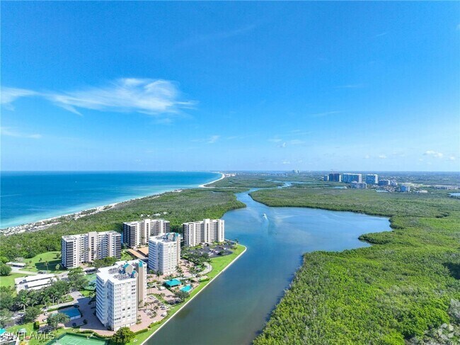 Building Photo - 5 Bluebill Ave Unit 108A Rental
