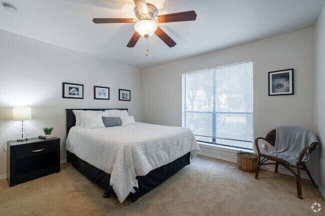 1BR, 1BA - 689SF - Dormitorio