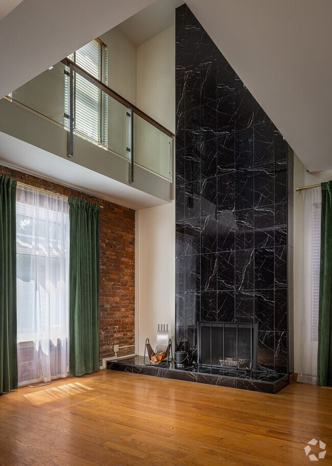 Building Photo - Stunning Union Hill Brownstone with Modern... Rental