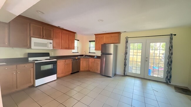 Photo - Spacious 3-Bedroom Home with Primary Suite!