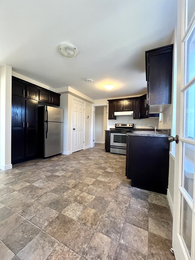 Photo - 67 Rotary Drive