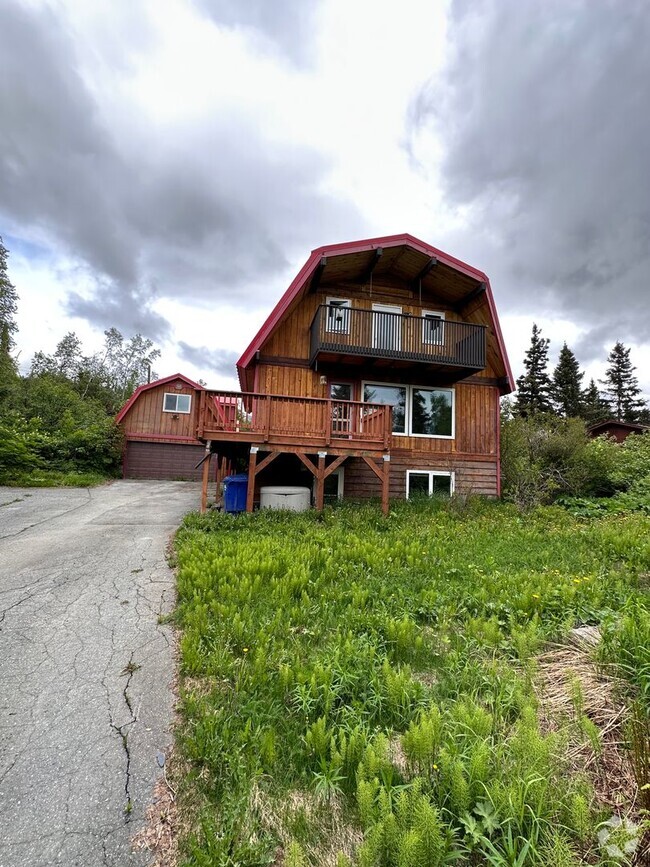 Building Photo - Quaint, Cozy and Unique Hillside Cabin Rental