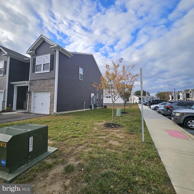 Photo - 71 Peregrine Way