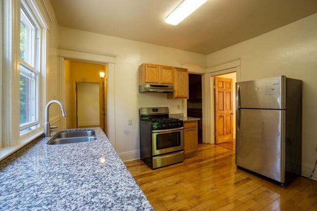 Photo - 718 Livingston Ave