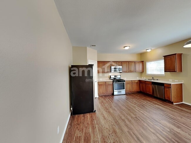 Photo - 149 Ashwood N