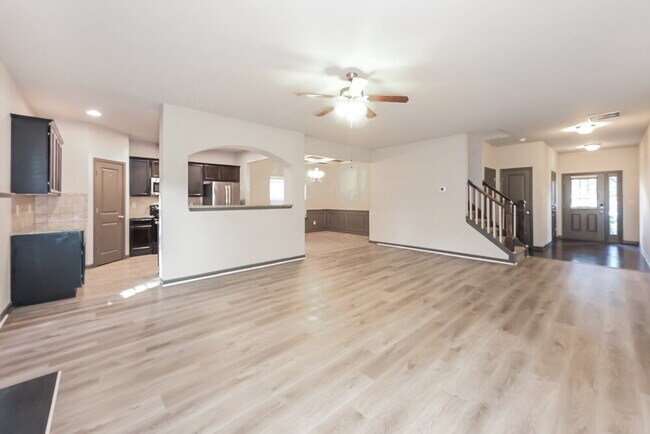 Photo - 641 Sweet Ashley Way