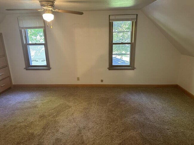 Photo - 326-328 Mill St