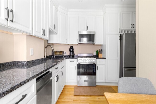 Photo - 21 Chauncy St Unit 21