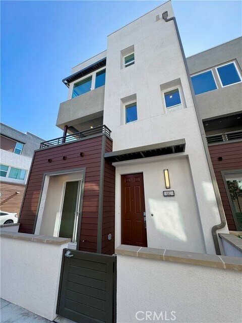 Building Photo - 661 S Lyon St Rental