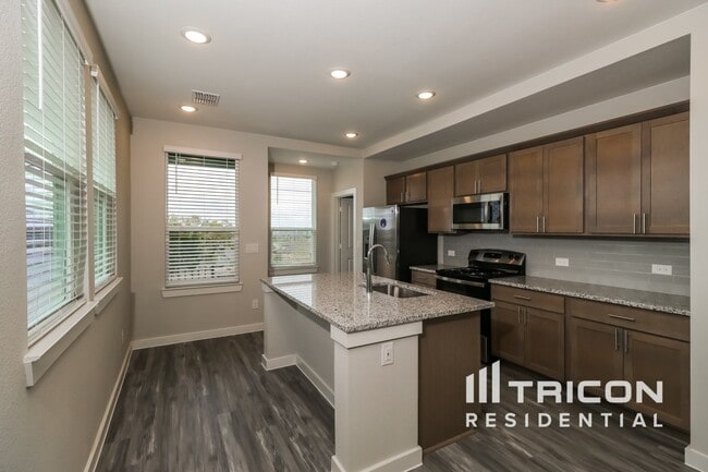 Building Photo - 517 Raglands Rd Rental