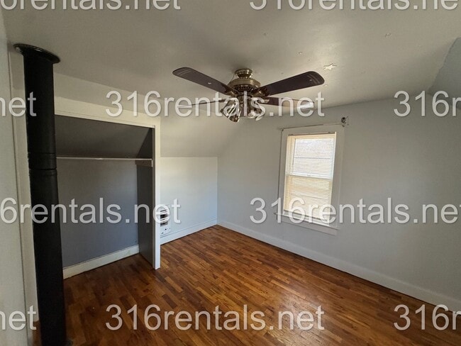 Photo - $950 -3 bed 1 bath - Single Family Home