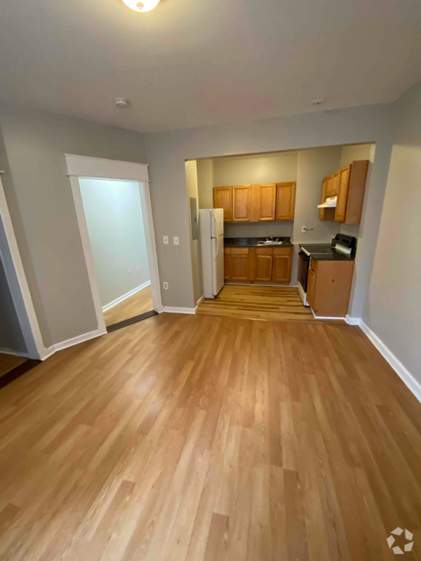 Building Photo - 114 Ashley St Unit 4E Rental