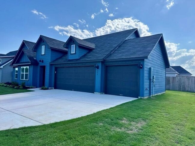 Photo - 646 Grace Ln