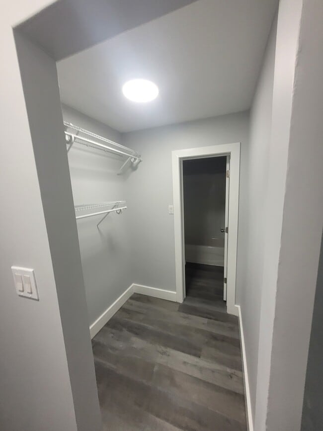570 Ellice Ave Unité B6