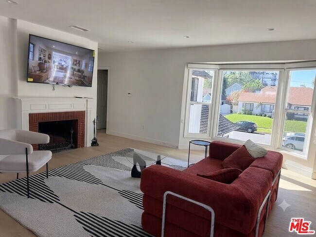 Photo - 1546 S Ogden Dr Unidad #2