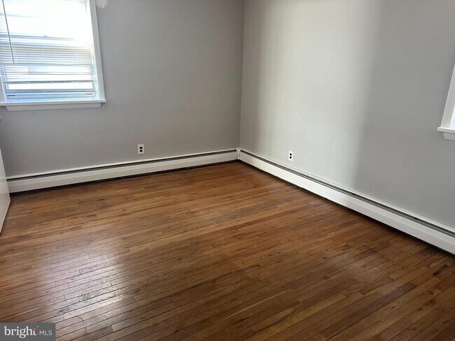 Photo - 440 Church Rd