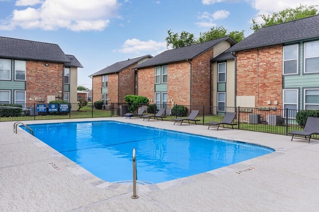 Residence at Deer Park Apartments