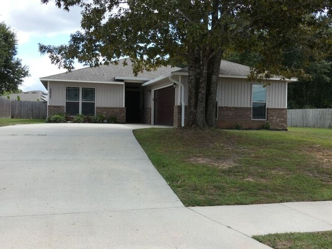 Building Photo - 5637 Peach Dr
