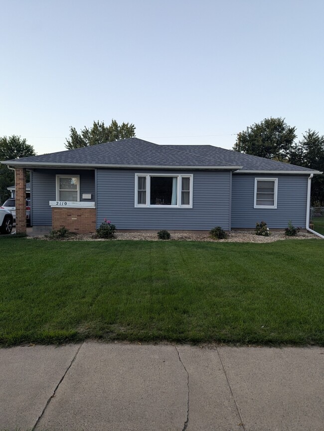 Building Photo - 2110 Ohm Ave