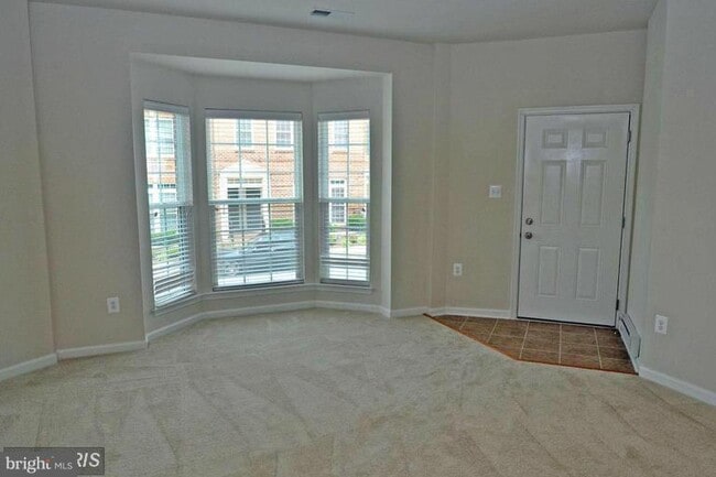 Photo - 9549 Hyde Pl